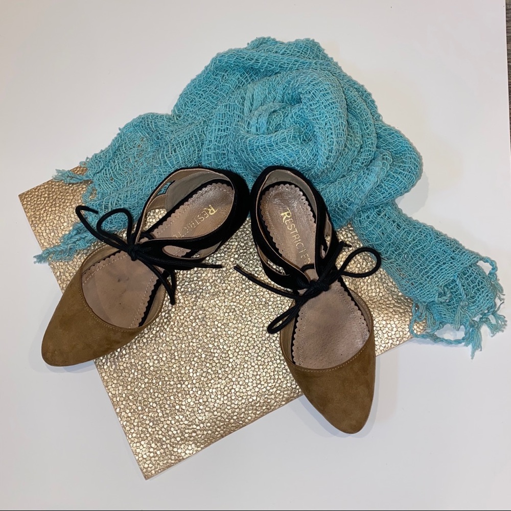 Women’s color block lace front flats